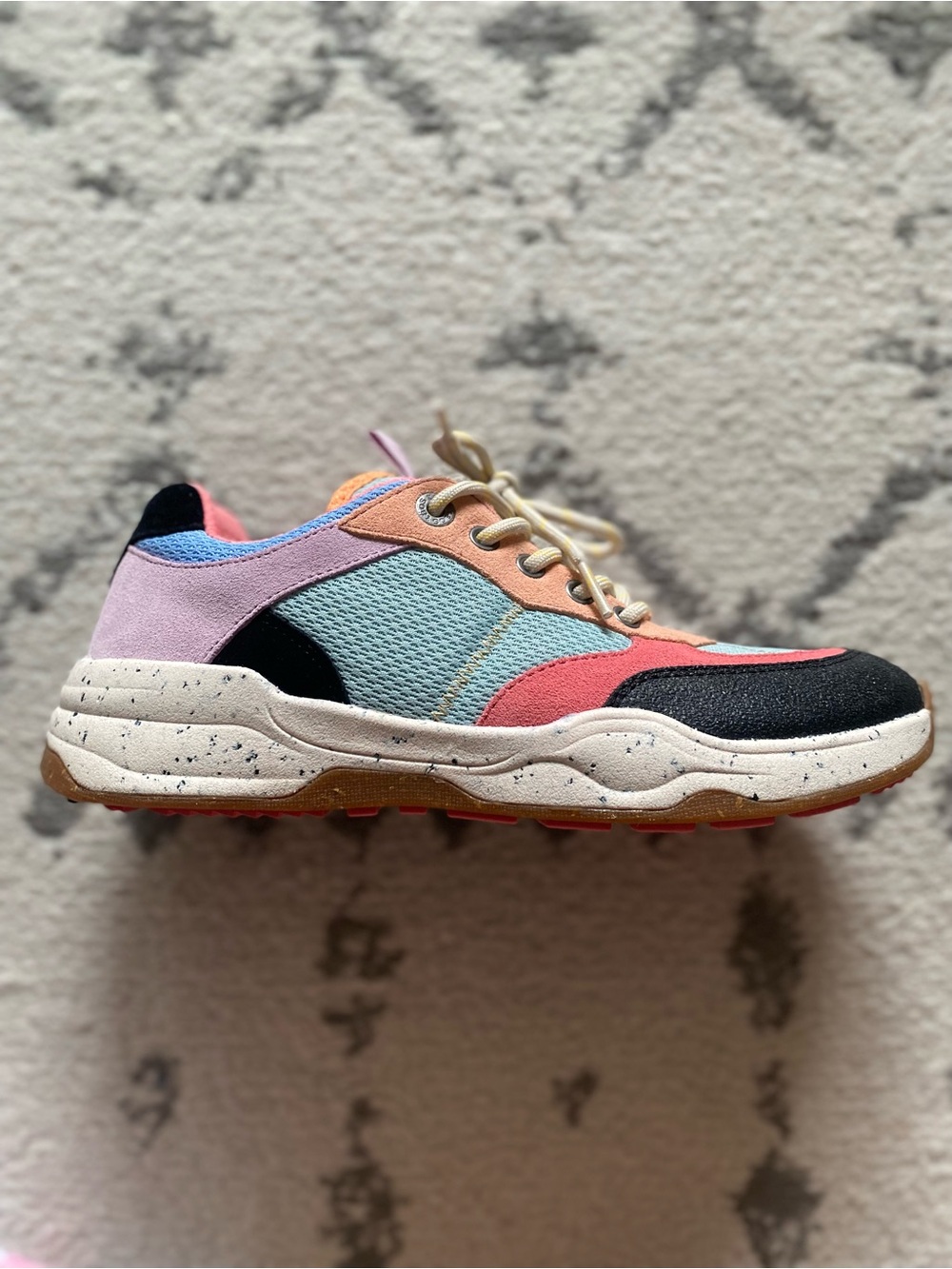 Taos Advance Shoe - retro color block Sneakers NWOT